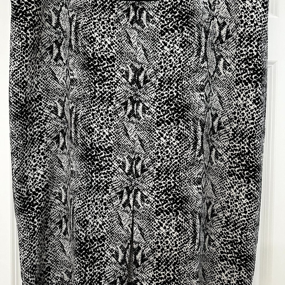 Who What Wear Black and White Python Print Skirt, 20W